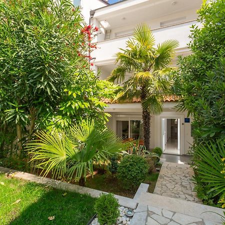 Modern Apartment Zen With Private Garden Poreč Kültér fotó