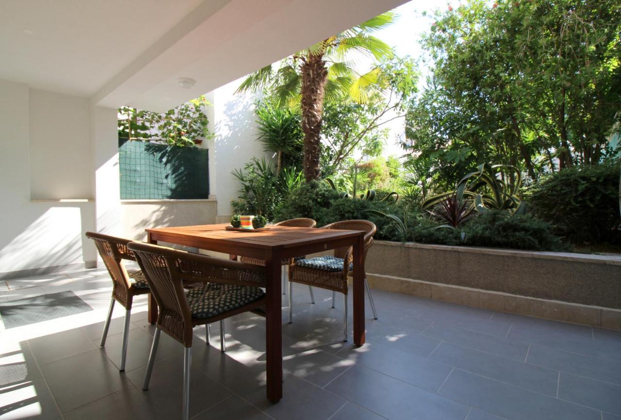 Modern Apartment Zen With Private Garden Poreč Kültér fotó