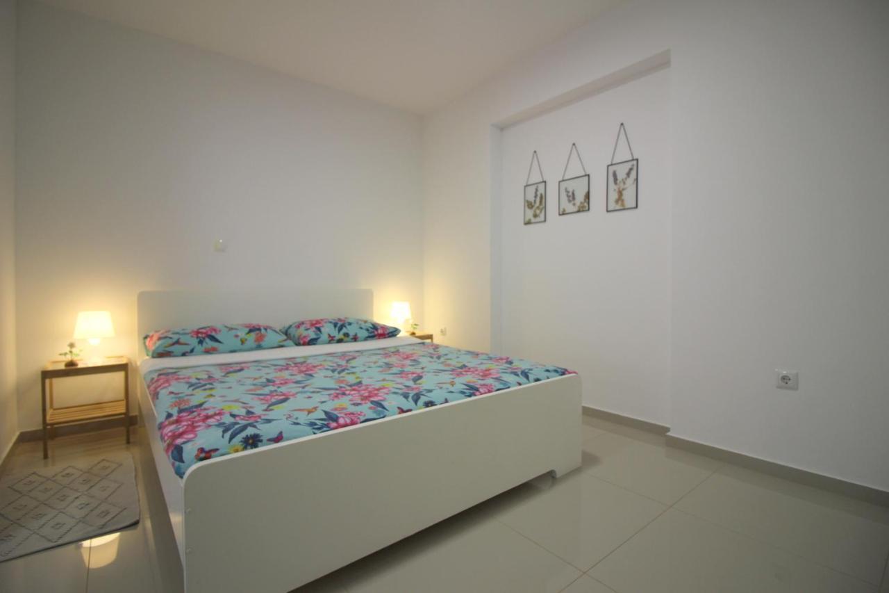 Modern Apartment Zen With Private Garden Poreč Kültér fotó